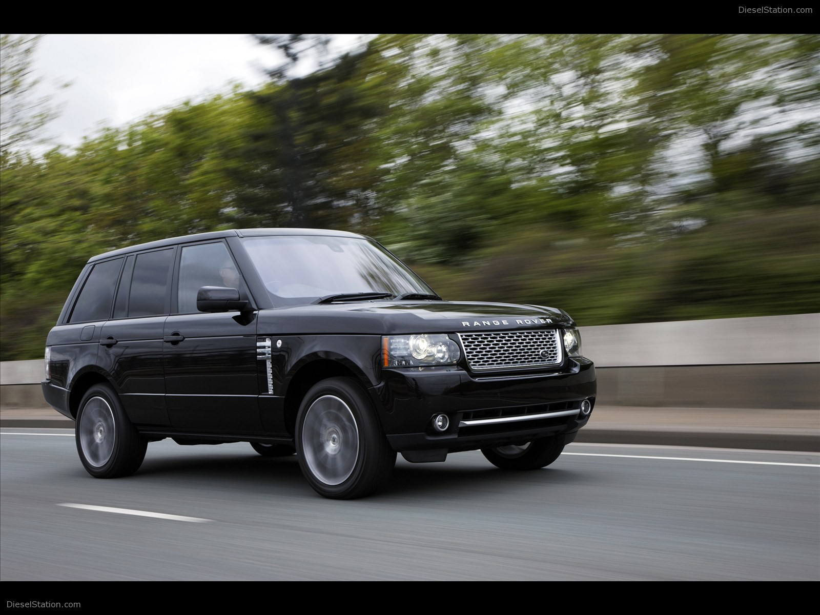 Land Rover Range Rover Black Edition 2011 Land Rover Range Rover Black Edition 2011
